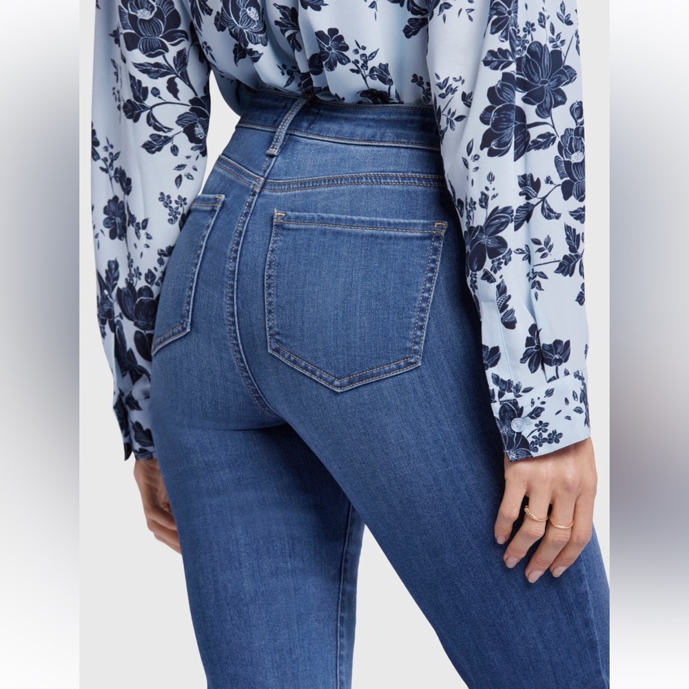 NWT NYDJ Sheri Slim Straight Leg Jeans in Beyond Bay - Picture 3 of 12